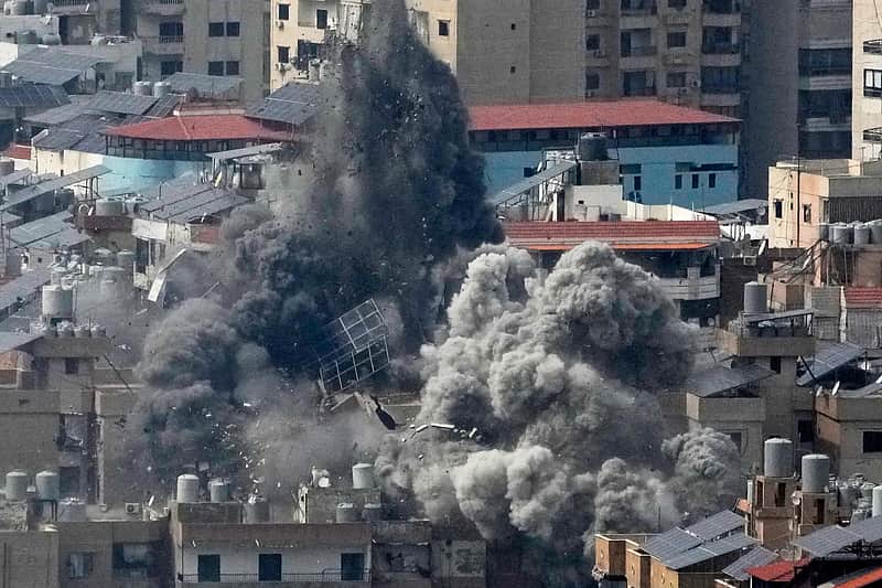 80 Israeli warplanes attack Iran's capital