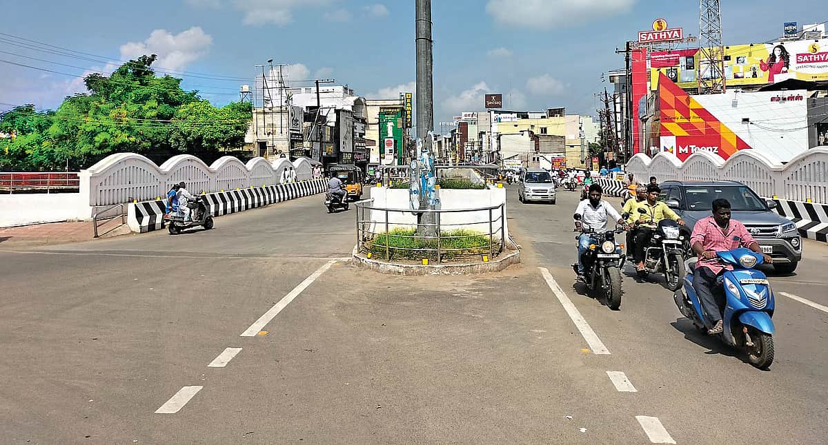 தஞ்சை: காந்தி - இர்வின் பாலம்