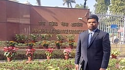 யுபிஎஸ்சி தோ்வு: சோதனைக்கு இடையே சாதித்த இளைஞா்கள்