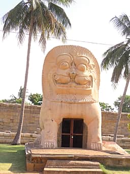காஞ்சியும் உடையார்பாளையமும்