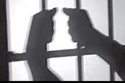 வழிப்பறி வழக்கில் 4 பேருக்கு 3 ஆண்டுகள் சிறை