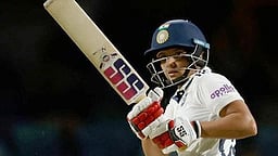 மகளிா் டெஸ்ட்: ஆஸி. அதிரடி 323/10; இந்தியா தடுமாற்றம் 105/6