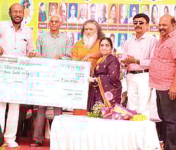 தாமரைக் கரங்களால் 40 ஆயிரம் பிரசவம்!