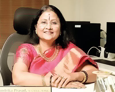 சாதனை மாணவர்களை உருவாக்குகிறேன்