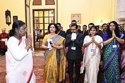 பெண்கள் பாதுகாப்பை உறுதிசெய்யும் சமுதாயத்தைக் கட்டமைப்போம்: குடியரசுத் தலைவர் மகளிர் நாள் வாழ்த்து!