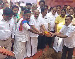 ரூ.65.98 கோடியில் ரயில்வே மேம்பாலத்துக்கு அடிக்கல்