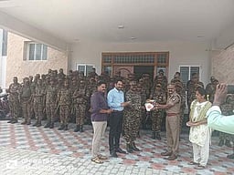 தோ்தல் பணி: மத்திய எல்லைப் பாதுகாப்புப் படை வீரா்கள் நாமக்கல் வருகை