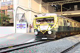 வேளச்சேரி - பரங்கிமலை ரயில் சேவை திட்டமிட்டப்படி நாளை தொடங்காது!