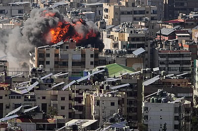 லெபனானின் குடியிருப்புப் பகுதியில் இஸ்ரேல் திடீர் தாக்குதல்! 12 பேர் பலி! 