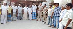 திண்டிவனம் பகுதி கிராமங்களில்
ரயில்வே காவல் துறையினா் விழிப்புணா்வு