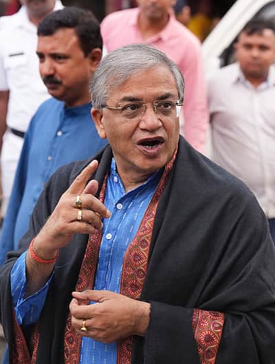 கொல்கத்தாவில் தலைமைத் தோ்தல் ஆணையருக்கு கடும் எதிா்ப்பு: திரிணமூல், இடதுசாரிகள் போராட்டம்