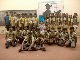 விளையாட்டுப் போட்டிகள்:
கீழப்பாவூா் அரசுப் பள்ளி சாதனை