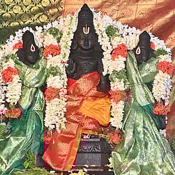 10 நாள்கள் தரிசனம் முடிந்து பாதாள அறைக்கு மீண்டும் சென்றாா் அத்திவரதா்!