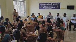 திருவாடானையில் மகளிா் தின விழா