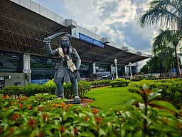 சர்வதேச விமான நிலையமாகிறது மதுரை விமான நிலையம்! மத்திய அமைச்சரவை ஒப்புதல்!!