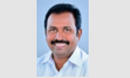 கிள்ளியூா் தொகுதியில் பழுதடைந்த சாலைகளை சீரமைக்க நிதி ஒதுக்கீடு