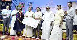 புதுச்சேரியில் அரசுப் பள்ளி மாணவா்கள்  80 ஆயிரம் பேருக்கு  தலா ரூ.1,000 வழங்கப்படும்: முதல்வா் என்.ரங்கசாமி அறிவிப்பு