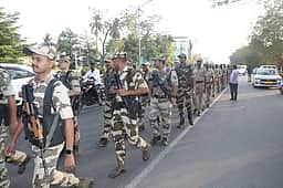 தருமபுரியில் மத்திய தொழில்பாதுகாப்பு
படையினா் அணிவகுப்பு