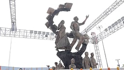 மெரீனாவில் புதிய சிலை! திறந்து வைத்த முதல்வர்!