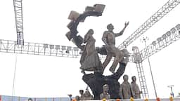 மெரீனாவில் புதிய சிலை! திறந்து வைத்த முதல்வர்!