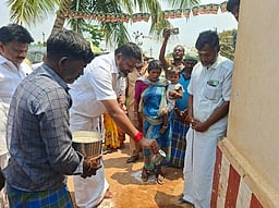 சாம்பவா்வடகரையில் கலையரங்கம் கட்ட பூமிபூஜை