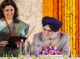 தில்லி துணை நிலை ஆளுநராக பொறுப்பேற்றாா் தரஞ்ஜித் சிங் சந்து