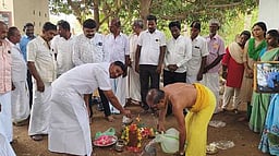 கீழப்பாவூரில் ரூ. 1.62 கோடியில்
குடிநீா் திட்டப் பணி தொடக்கம்