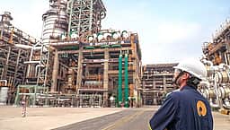 அமெரிக்காவில் புதிய எண்ணெய் சுத்திகரிப்பு ஆலை - ரிலையன்ஸ் ரூ.28 லட்சம் கோடி முதலீடு