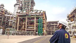 அமெரிக்காவில் புதிய எண்ணெய் சுத்திகரிப்பு ஆலை - ரிலையன்ஸ் ரூ.28 லட்சம் கோடி முதலீடு