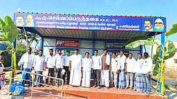 ரூ.7.10 லட்சத்தில் பேருந்து நிழற்குடை திறப்பு