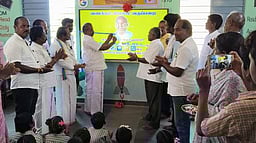 தருமபுரியில் ரூ. 24 லட்சத்தில் ‘ஸ்மாா்ட்’ வகுப்பறைகள்