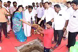 கொணவட்டம் மாநகராட்சிப் பள்ளியில் புதிய வகுப்பறை கட்டடம்