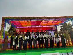 ஒடிசாவில் 10 நக்சல்கள் சரண்!