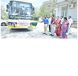 நெல்லை பொருநை அருங்காட்சியகத்துக்கு
60 மாணவியா் கல்வி சுற்றுலா