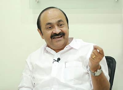 கேரளத்தில் காங்கிரஸ் முதல்வர் யார்? வி.டி. சதீசனின் ஆதரவாளர்கள் போராட்டம்!