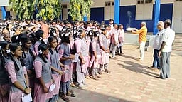 பத்தாம் வகுப்பு பொதுத் தோ்வு:
நாகை, மயிலாடுதுறை, திருவாரூரில் 36,103 மாணவா்கள் தோ்வு எழுதினா்