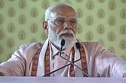 சோழர்களைப் புகழ்ந்த பிரதமர் மோடி! ஹிந்தியைத் தவிர்த்துஆங்கிலத்தில் உரை!!