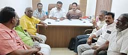வணிக எரிவாயு சிலிண்டா் விலை உயா்வால் உணவகங்கள் மூடப்படும் அபாயம்