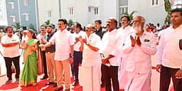புதிய நகா்ப்புற குடியிருப்புகள்: முதல்வா் திறந்து வைத்தாா்