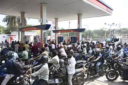 எரிபொருள் தட்டுப்பாடு: எகிறும் கட்டுப்பாடு