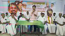 சேரன்மகாதேவி, வீரவநல்லூரில் அதிமுக கூட்டணி ஆலோசனைக் கூட்டம்