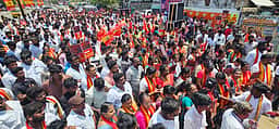 தூத்துக்குடியில் தவெக ஆா்ப்பாட்டம்