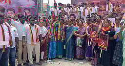 விழுப்புரத்தில் தமிழக வெற்றிக் கழகத்தினா் ஆா்ப்பாட்டம்