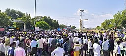 சமூக வலைதளங்களுக்கு
தூத்துக்குடி மாவட்ட காவல் துறை எச்சரிக்கை