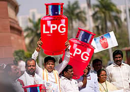 வணிக சிலிண்டர் விலை உயர்வு! மோடி அரசுக்கு பணம் பறிக்க மட்டுமே தெரியும்: காங்கிரஸ்