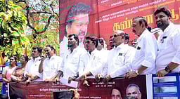 ஜாதிவாரி கணக்கெடுப்பு: தவெக ஆா்ப்பாட்டம்