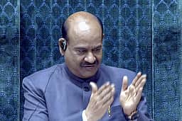 மக்களவைக்கு மீண்டும் தலைமை வகித்தாா் ஓம் பிா்லா - ‘விதிகளுக்குப் புறம்பாக பேச யாருக்கும் உரிமை கிடையாது’