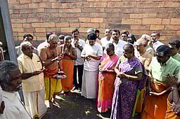 குற்றாலம் சித்திர சபை கருவறையில் மேற்கூரை அமைக்க பூஜை