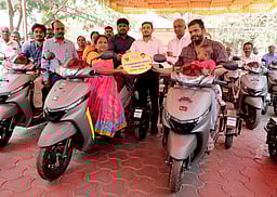 மாற்றுத்திறனாளிகளுக்கு ரூ.1.39 கோடியில் நலத் திட்ட உதவி - ஆட்சியா் வழங்கினாா்