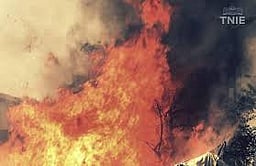 தில்லி ஷேக் சராய் போக்குவரத்து கட்டடத்தில் தீ விபத்து